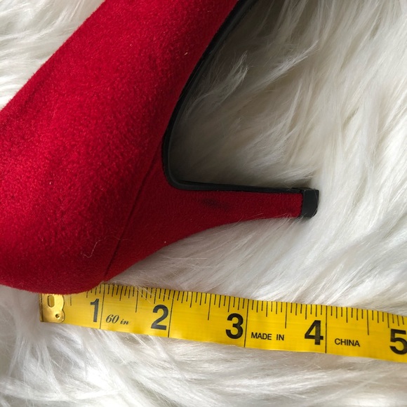CL by Laundry suede closed toe red pump heels. - Picture 3 of 8